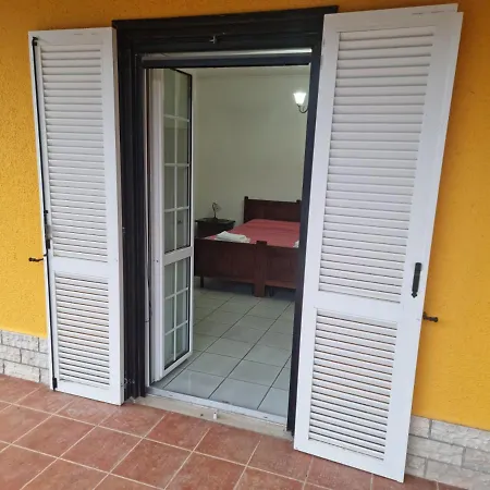 Caperroni Farm stay